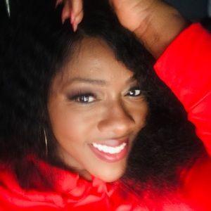 Meet your Posher, Lacy